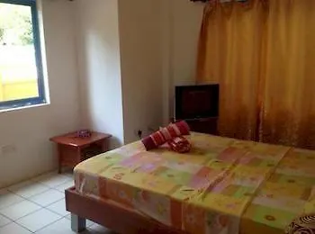 Vicky'S Holiday Apartment Beau Vallon  Seychelles