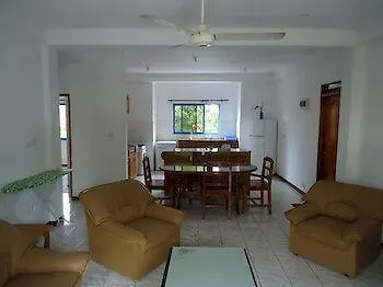 Vicky'S Holiday Apartment Beau Vallon
