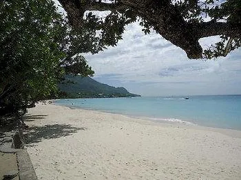 Vicky'S Holiday Apartment Beau Vallon